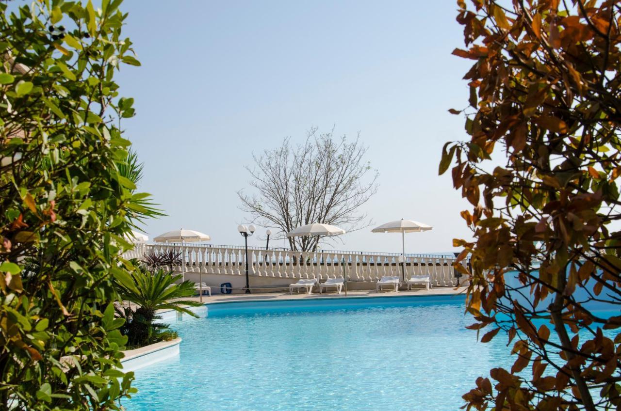 Residence Il Borgo Tortoreto Екстер'єр фото