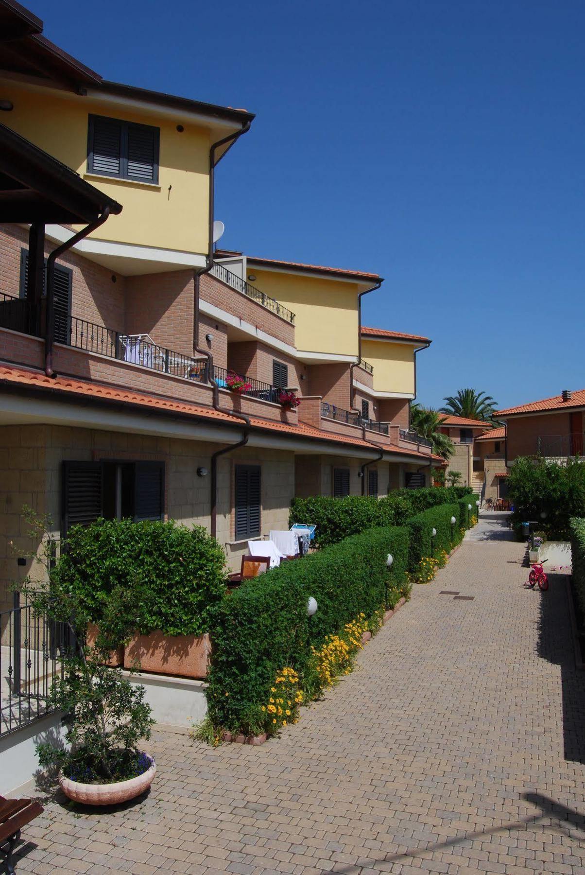 Residence Il Borgo Tortoreto Екстер'єр фото