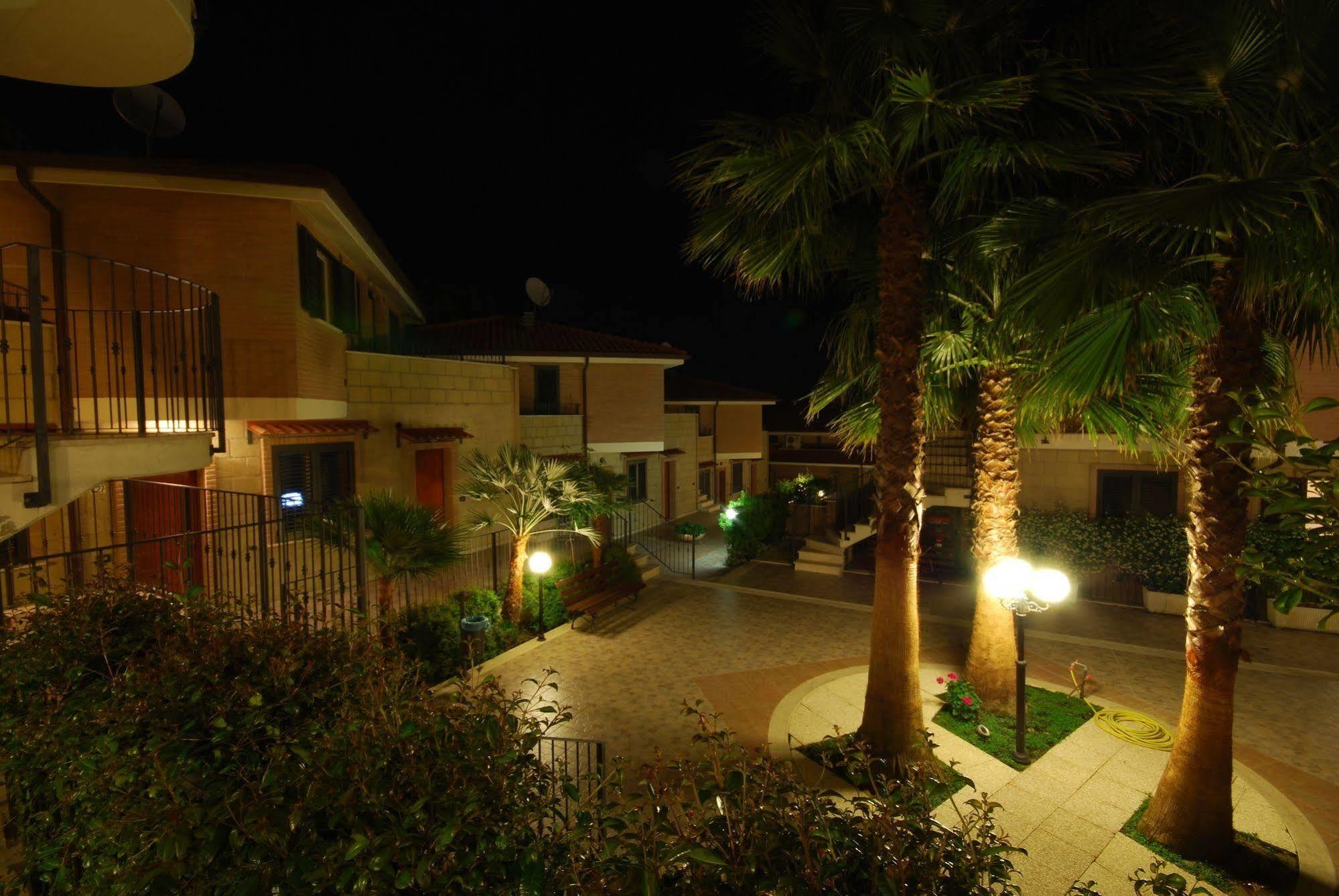 Residence Il Borgo Tortoreto Екстер'єр фото