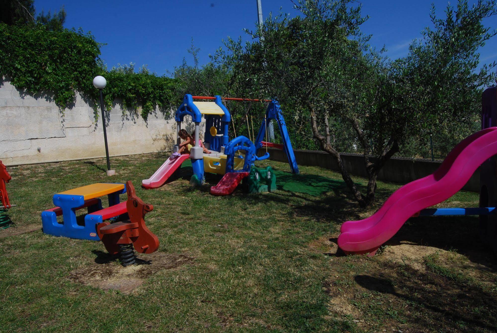 Residence Il Borgo Tortoreto Екстер'єр фото